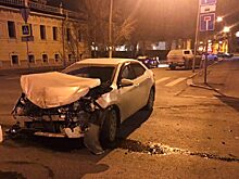 В центре Тюмени подростки на иномарках устроили ДТП