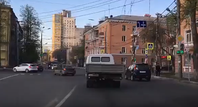 Меньше пробок! На проблемном перекрестке около Московского вокзала стало удобнее поворачивать