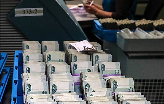 Россияне сказали, что думают о слежке за их доходами