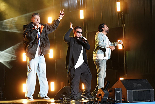 "Братья Грим" и "Корни" выступили на Дне шахтера в Новокузнецке и Кемерове