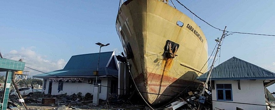 Власти Индонезии сняли предупреждение о цунами