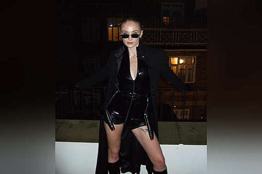 Актриса Софи Тернер заявила, что не переедет из Великобритании из-за близких