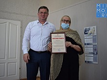 Глава Карабудахкентского района поздравил работников почтового отделения