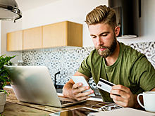 Россияне столкнулись с массовыми блокировками карт