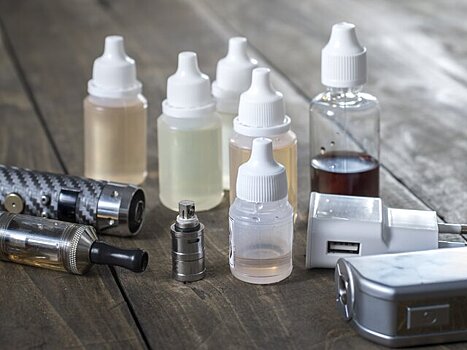 Минфин РФ предложил индексировать акцизы на стики и никотиносодержащие жидкости на 25–30%