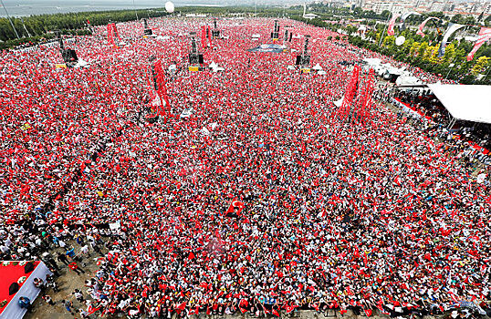 Выборы в Турции: незыблемые позиции Эрдогана под угрозой