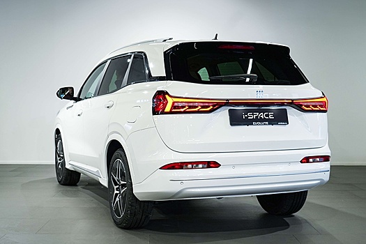 Марка Evolute раскрыла комплектацию нового семейного кроссовера i-Space