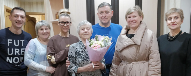 Ветерана труда из Красногорска Раису Репинскую поздравили с 90-летием