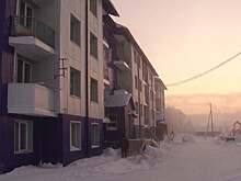 Выжить в мерзлоте: жильцы дома в Якутии пожаловались на трещины в здании