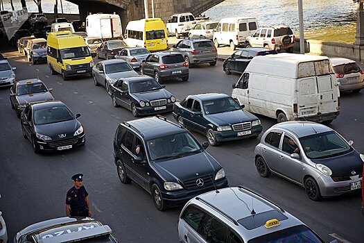 Импорт праворульных автомобилей в Грузию снизился на 96%