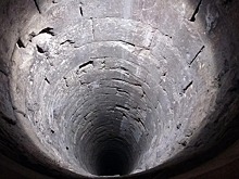 Женщина 54 часа висела на пальцах в колодце, ожидая помощь