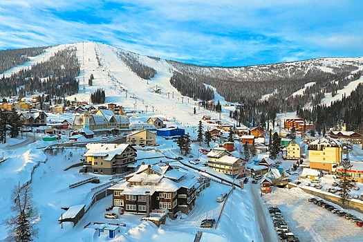 В соцсети спорят: дорого ли отдыхать на российском горнолыжном курорте?