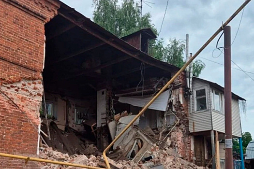 Во Владимире повторно обрушилась часть стены дома на Летнеперевозинской