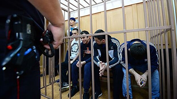 Прокурор просит о пожизненном сроке обвиняемым в теракте в метро Петербурга