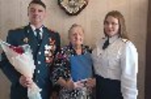 Сотрудники ИК-5 УФСИН России по Ивановской области поздравили с 95-летним юбилеем ветерана уголовно-исполнительной системы региона