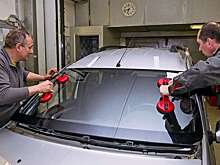 А вы знаете, как правильно менять лобовое стекло? Рассказываем о нюансах процедуры