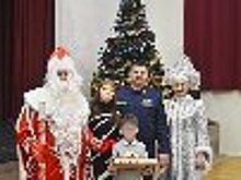 Сотрудники и курсанты Самарского юридического института ФСИН России приняли участие в акции «Елка желаний»