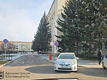 Водителя, который бросил автомобиль рядом с амурским Правительством, оштрафовали