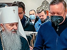 Губернатор Беглов продолжает ходить по церквям вместо решения проблем Петербурга