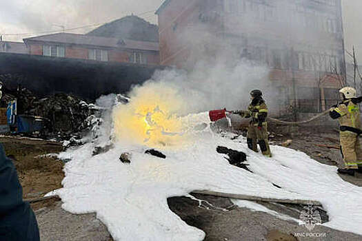 В Дагестане частный вертолет Ка-226 упал на пустой дом