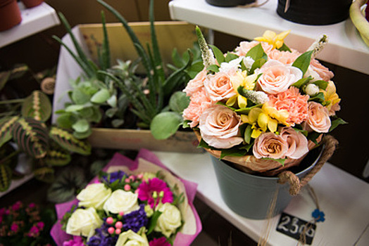 Сервис экспресс‑доставки «Самокат» доставит цветы по Москве к 8 марта за 15 минут