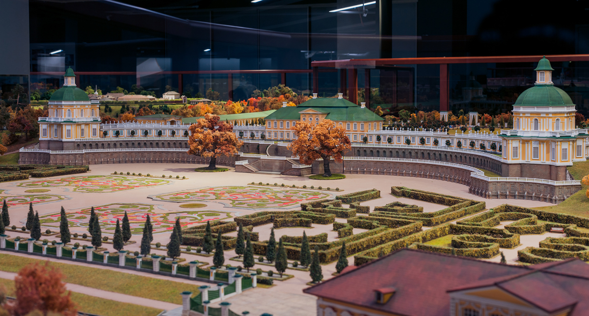 Петровская акватория дворец