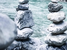 СК проводит проверку после обнаружения тела младенца в водоеме в Махачкале