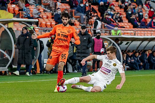 Защитник "Урала" Адамов перейдет в "Зенит"