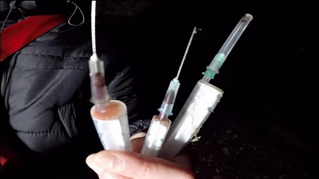 Вологжанам объяснили, что делать при контакте с оставленным шприцем