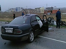 В поселке Холмогоровка две иномарки столкнулись лоб в лоб