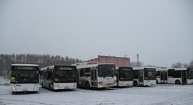 В Самаре из-за метели сбился график движения общественного транспорта 