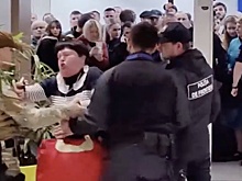 Виновны в несогласии: В Молдавии задержали и обыскали оппозиционных политиков