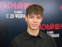 Директор опроверг слухи о дедовщине в части актера Глеба Калюжного