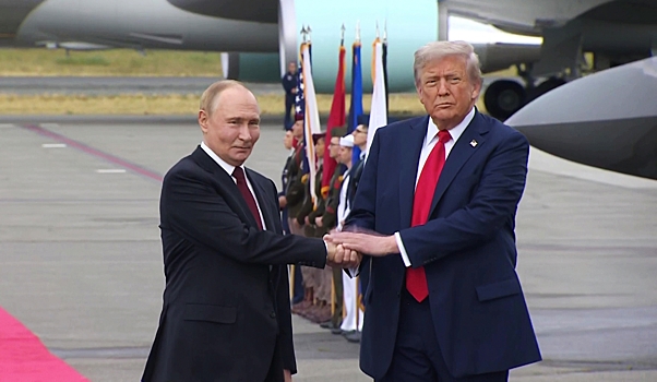 Индия оценила прогресс, достигнутый во время встречи Путина и Трампа