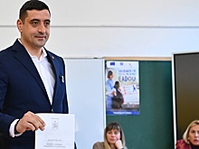 Симион победил в первом туре президентских выборов в Румынии