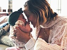 Кейт Хадсон поделилась трогательным видео рождественской прогулки с дочкой