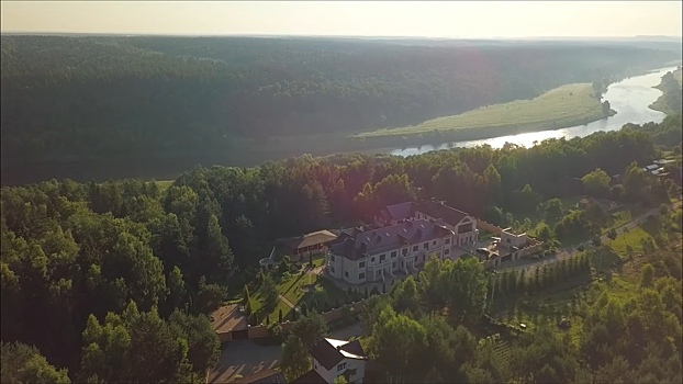 Аренда коттеджей ещё подорожает к майским праздникам