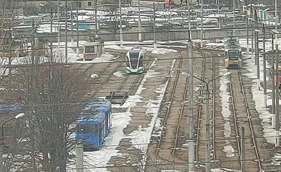 В Курск прибыл новый вагон трамвая «Львёнок»