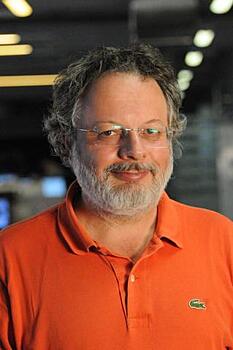 Опасные попутчики на пешеходной зоне