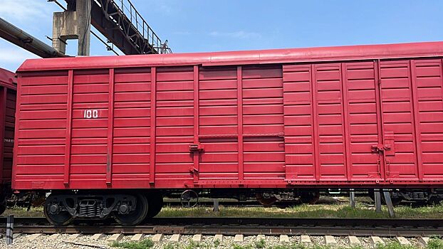 В Армавире завод выпустил сотый железнодорожный вагон