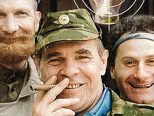 Приглашение выпить: как появился традиционный русский жест
