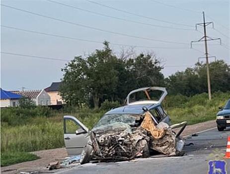 Под Самарой погиб водитель Lada Kalina, врезавшись в грузовик