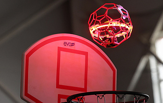 Самарская область представила на форуме дрон-баскетбол