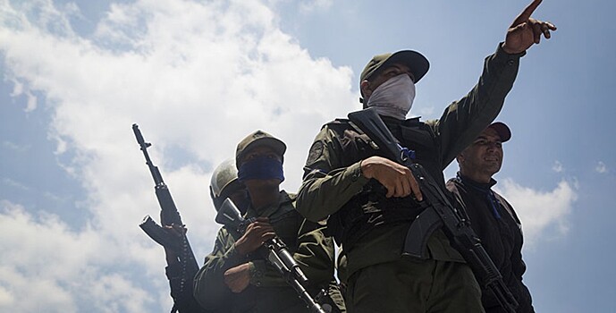 Спецназ заблокировал здание парламента Венесуэлы