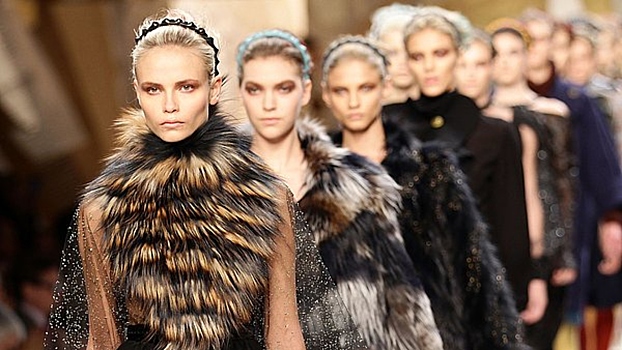 Стилистка назвала неожиданный предмет гардероба трендом зимы