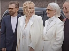 Участников группы АВВА наградили рыцарским орденом
