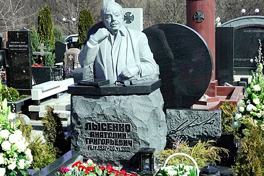 Памятник одному из основателей современного ТВ Анатолию Лысенко открыли в день его рождения