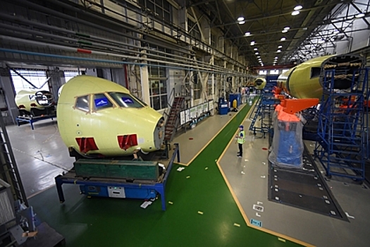 Семьи погибших в катастрофе с SSJ-100 подали в суд на производителей самолета