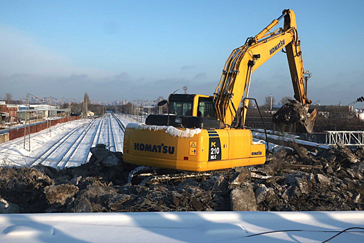 В районе путепровода на Малиновского начали готовить стройплощадку подъездных путей