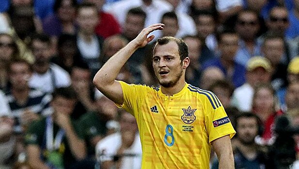 Фанаты испанского клуба обвинили украинского футболиста в нацизме